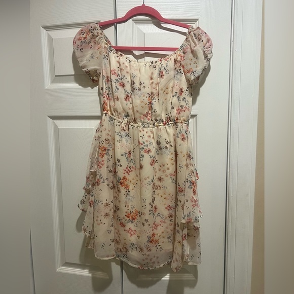 Cream floral dress - size M - Picture 2 of 5